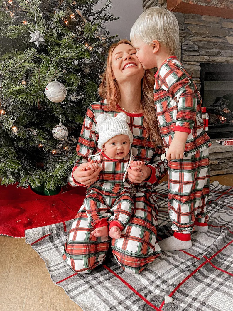 10-simple-baby-first-christmas-ideas-to-make-it-unforgettable